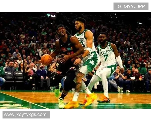 热火与凯尔特人激战回顾5月10日精彩录像全程分析与亮点总结